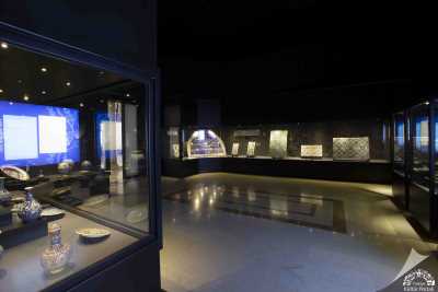 Çini ve Porselen Eserler Salonu